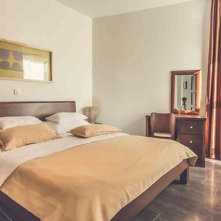 Love Live Hotel Sutomore Rum bild