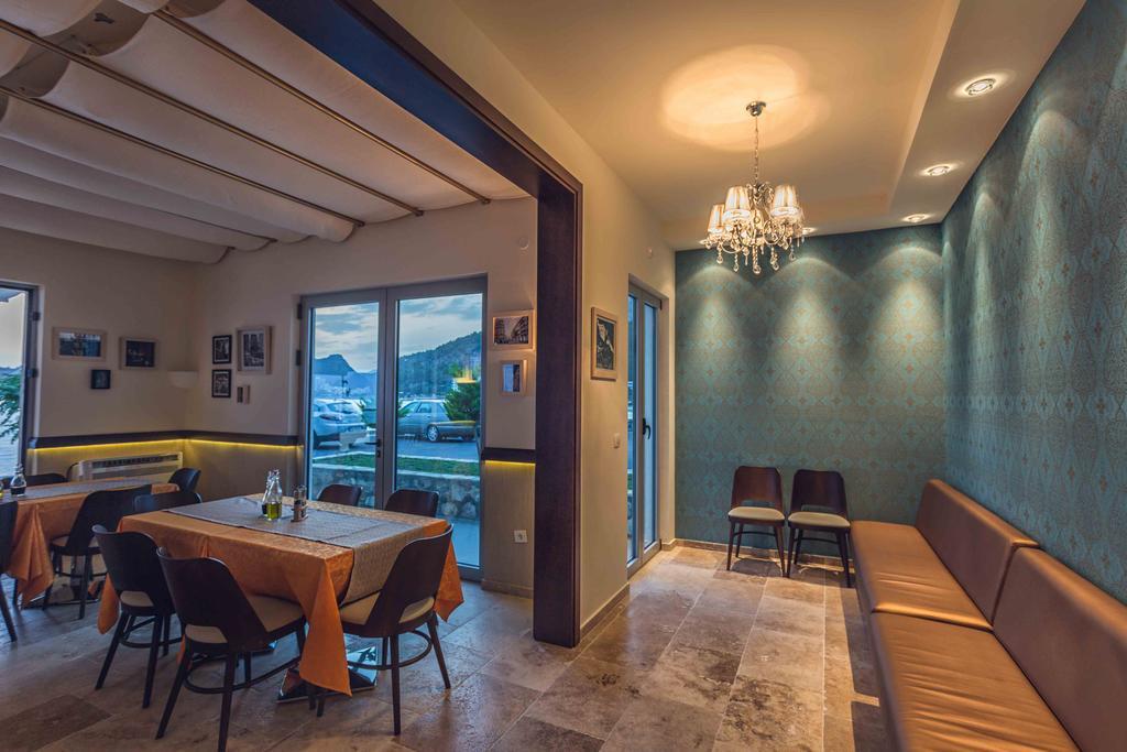 Love Live Hotel Sutomore Exteriör bild