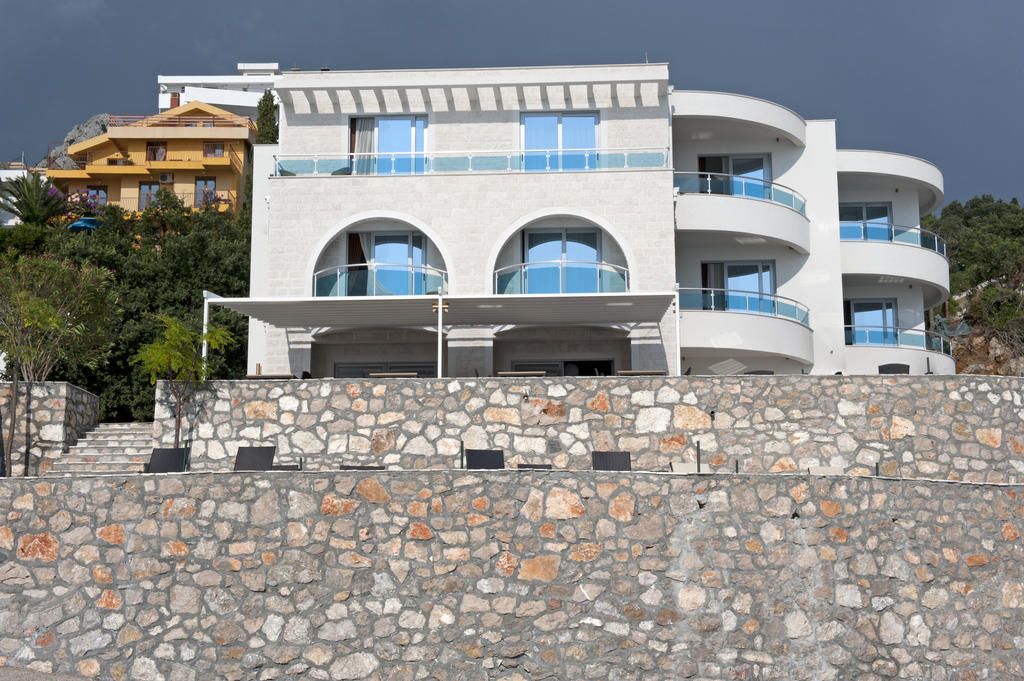 Love Live Hotel Sutomore Exteriör bild