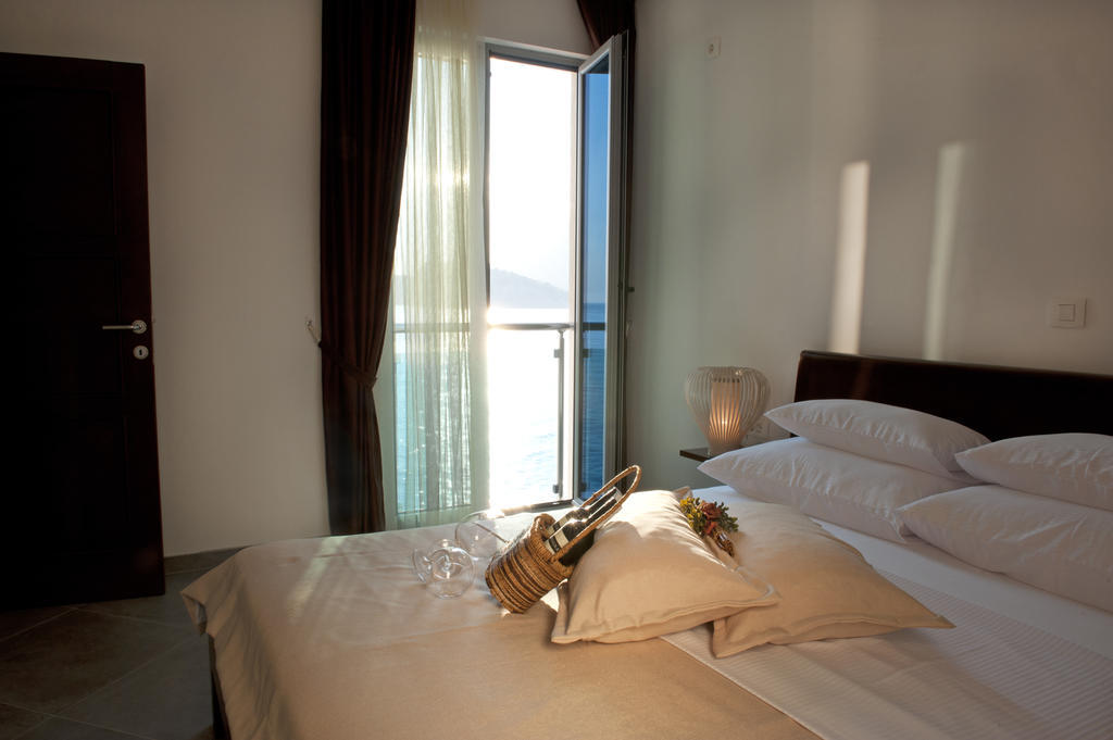 Love Live Hotel Sutomore Rum bild