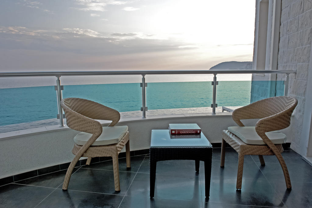 Love Live Hotel Sutomore Rum bild